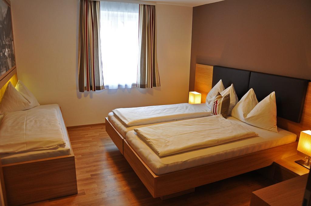 Hotel Gasthof Tirolerwirt Бишофсхофен Екстериор снимка